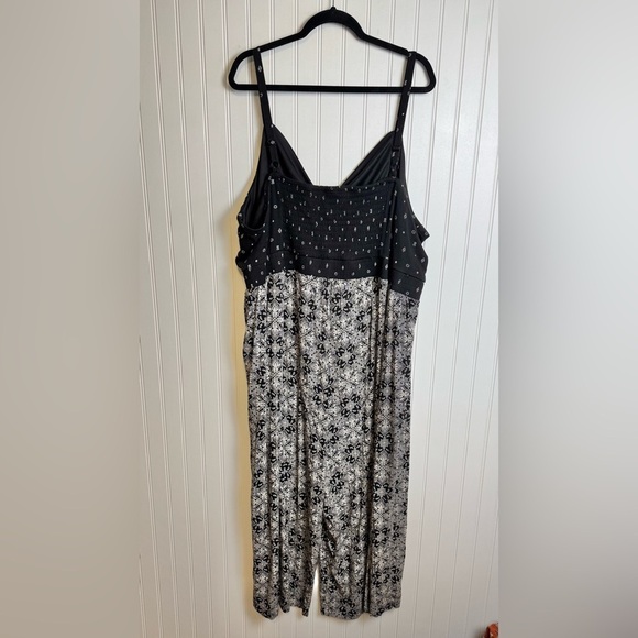 Torrid Black Tie Front Culotte Stretch Challis Jumpsuit Size 6X N2 - Picture 4 of 8